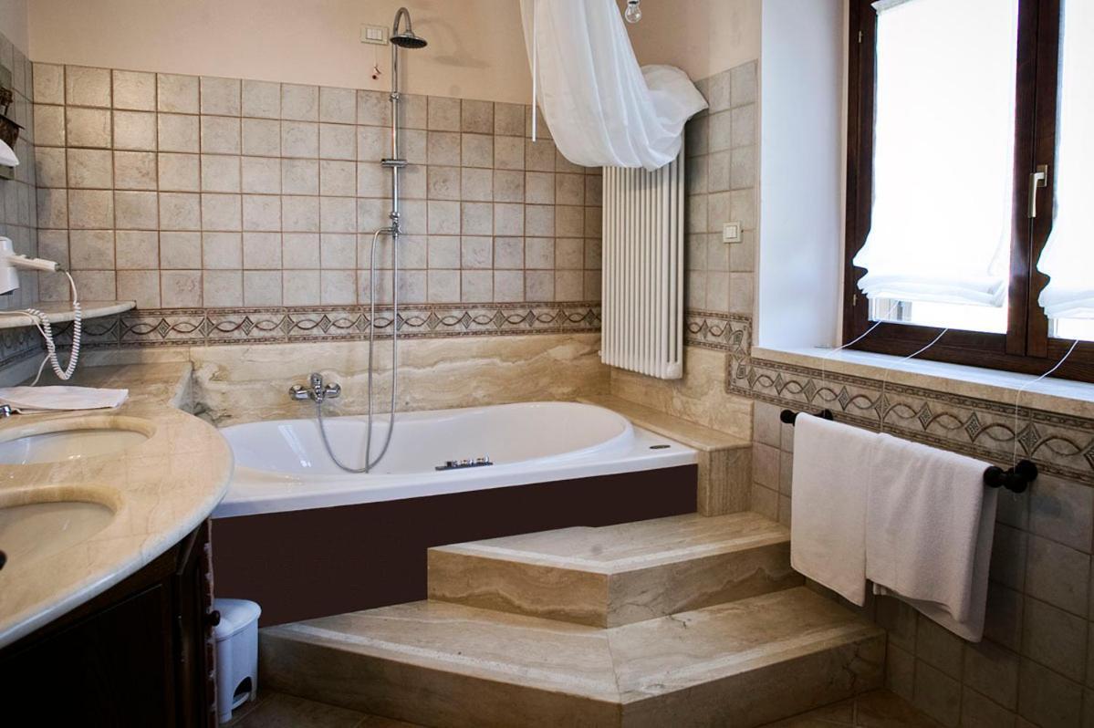 Hostal Il Casale Del Ra Tuoro sul Trasimeno Habitación foto